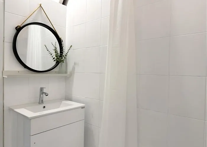 Apartment Velin Banthatthong - Entire House With 2 Bedrooms Near Siam *