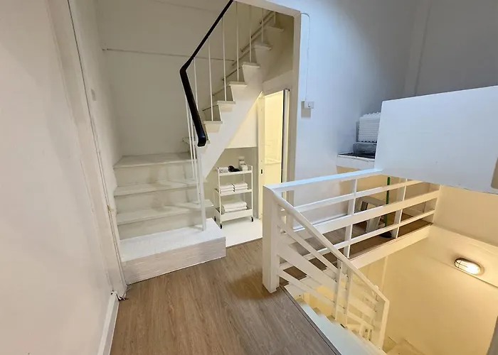 Velin Banthatthong - Entire House With 2 Bedrooms Near Siam Apartment *