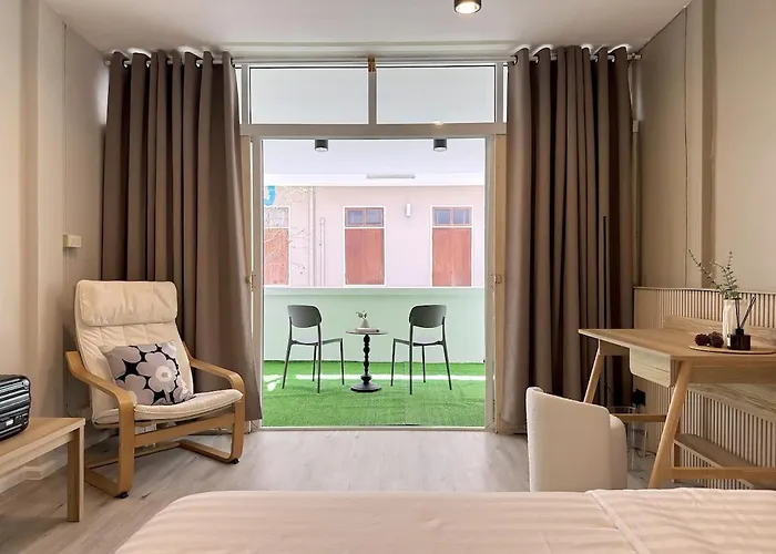Velin Banthatthong - Entire House With 2 Bedrooms Near Siam
