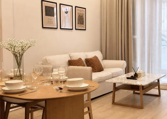 Velin Banthatthong - Entire House With 2 Bedrooms Near Siam * Bangkok